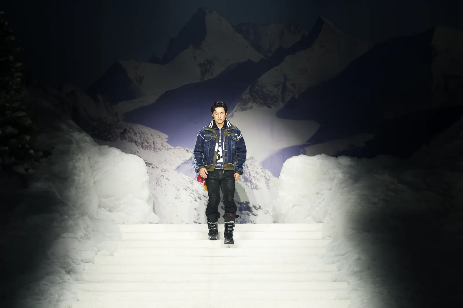 Grand Fashion Show Held in Uttarakhand, Style Meets Mountain Beauty